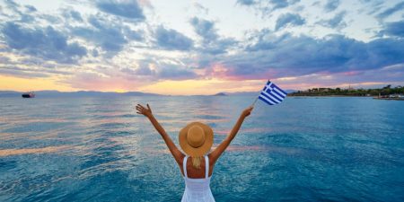 ΙΝΣΕΤΕ: H Ελλάδα στο top-10 των ευρωπαϊκών προορισμών στις σημαντικότερες τουριστικές αγορές