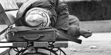 Συστάσεις για την προστασία των αστέγων από χαμηλές θερμοκρασίες κατά την περίοδο του χειμώνα