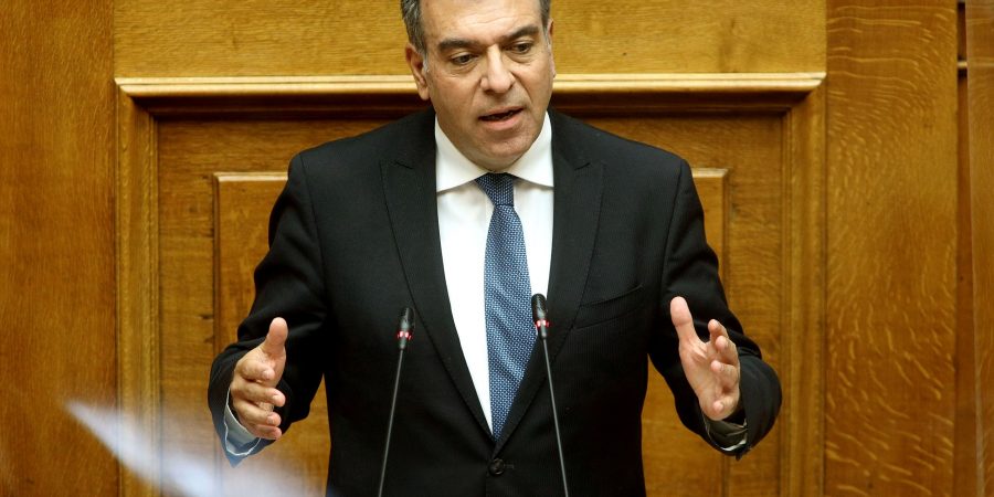 Κόνσολας: «Εμπορικές δραστηριότητες που σχετίζονται με τον τουρισμό και οδηγοί ταξί στις τουριστικές περιοχές να ενταχθούν στα εποχικά επαγγέλματα»