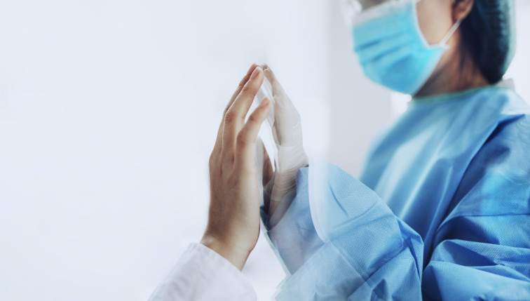 Πέντε μέρες άδεια σε όσους έχουν διαγνωστεί θετικοί στον κορονοϊό