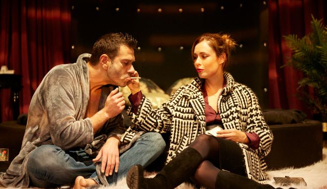 Κριτική της παράστασης: ”Θέλω να σου κρατάω το χέρι”