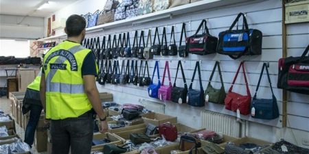 ΔΙΜΕΑ: Πρόστιμα συνολικού ύψους 15.100 ευρώ για τα μέτρα κατά του κορονοϊου και 35.050 ευρώ για παρεμπόριο