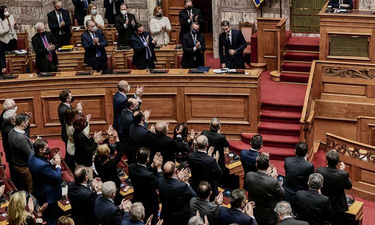 Απορρίφθηκε με 156 κατά, 142 υπέρ και 1 παρών η πρόταση μομφής