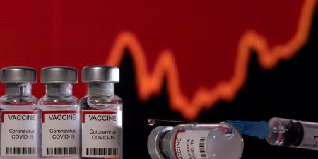 Τα εμβόλια έναντι του COVID-19 επάγουν αποτελεσματική ανοσιακή απάντηση έναντι του στελέχους Όμικρον