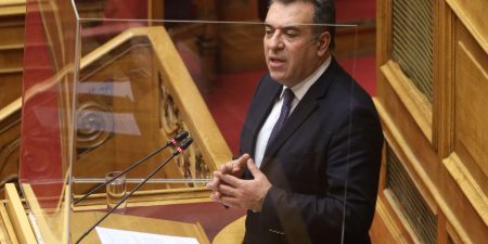 Την ανάγκη αναβάθμισης του δημοτικού σταδίου Καρπάθου, αναδεικνύει ο Μάνος Κόνσολας