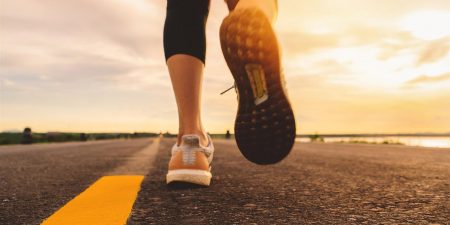 Ακόμη και η μέτρια άσκηση προσφέρει ισχυρή προστασία έναντι της COVID-19