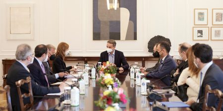 Συνάντηση του Πρωθυπουργού Κυριάκου Μητσοτάκη με το νέο προεδρείο της Ένωσης Ελλήνων Εφοπλιστών