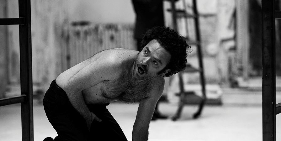 Η επανάσταση δεν θα γίνει ποτέ