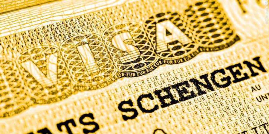 Απαγόρευση «χρυσών διαβατηρίων» και κανόνες για τις «χρυσές βίζες» ζητά το ΕΚ