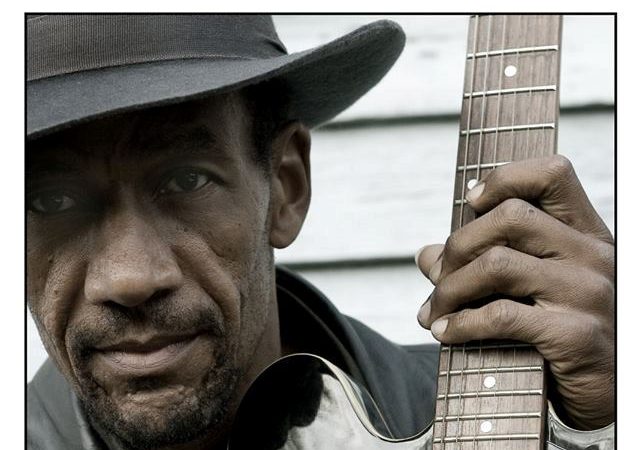 CHICAGO BLUES featuring MICHAEL DOTSON