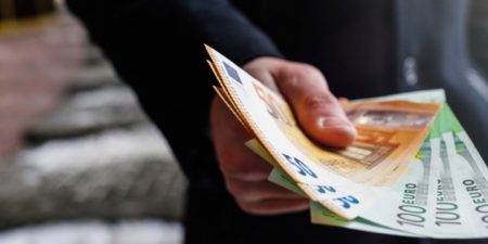 Έκτακτη επιχορήγηση έως 400.000 ευρώ για πληττόμενες επιχειρήσεις από την πανδημία COVID-19