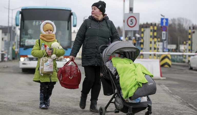 Πόλεμος στην Ουκρανία: Δέσμευση κονδυλίων έκτακτης ανάγκης για τους πρόσφυγες