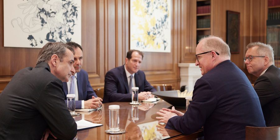 Οι επιπτώσεις της ρωσικής εισβολής συζητήθηκε στη συνάντηση του Πρωθυπουργού με το μέλος της Εκτελεστικής Επιτροπής της ΕΚΤ Philip Lane