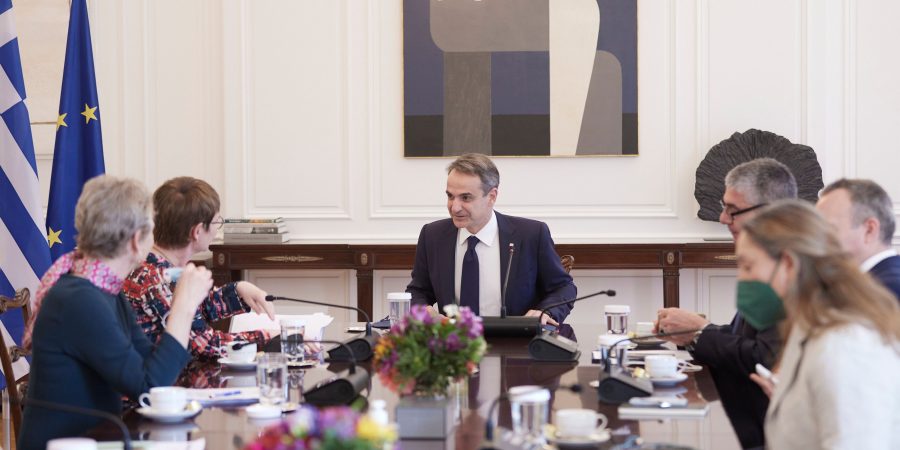 Συνάντηση του Πρωθυπουργού με την Πρόεδρο της Ευρωπαϊκής Τράπεζας Ανασυγκρότησης και Ανάπτυξης Odile Renaud-Basso