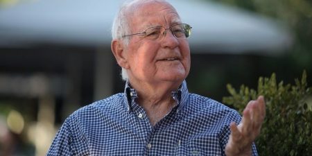 Γιατί… «Μια Ζωή Εν Τα άφω»;