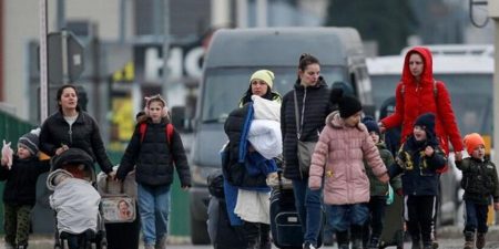 Το ΕΚ προκαταβάλλει 3,4 δισ. ευρώ για την αντιμετώπιση των αναγκών των Ουκρανών προσφύγων