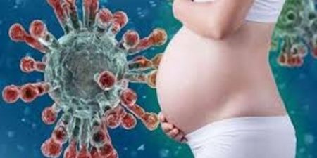 Η εγκυμοσύνη αυξάνει σχεδόν στο διπλάσιο τον κίνδυνο νόσησης από COVID-19 σε γυναίκες που έχουν εμβολιαστεί πλήρως