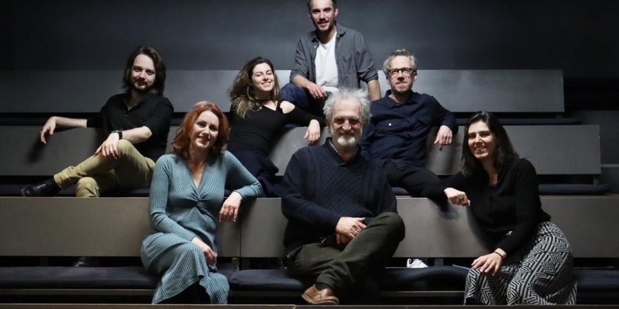 «Να ακούς το χιόνι να πέφτει»