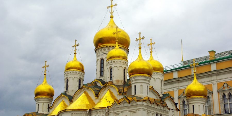 Πώς ο Πούτιν όπλισε τη Ρωσική Ορθόδοξη Εκκλησία