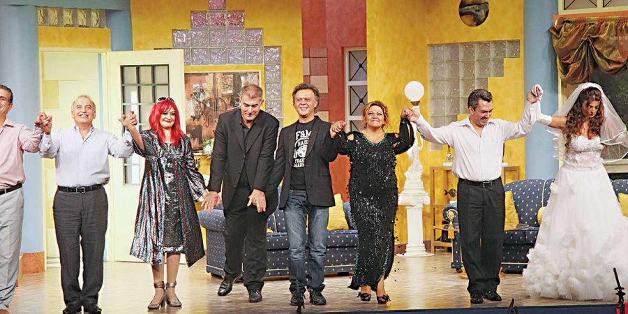 «ΣΥΜΠΕΘΕΡΟΙ ΑΠΟ ΤΑ ΤΙΡΑΝΑ»