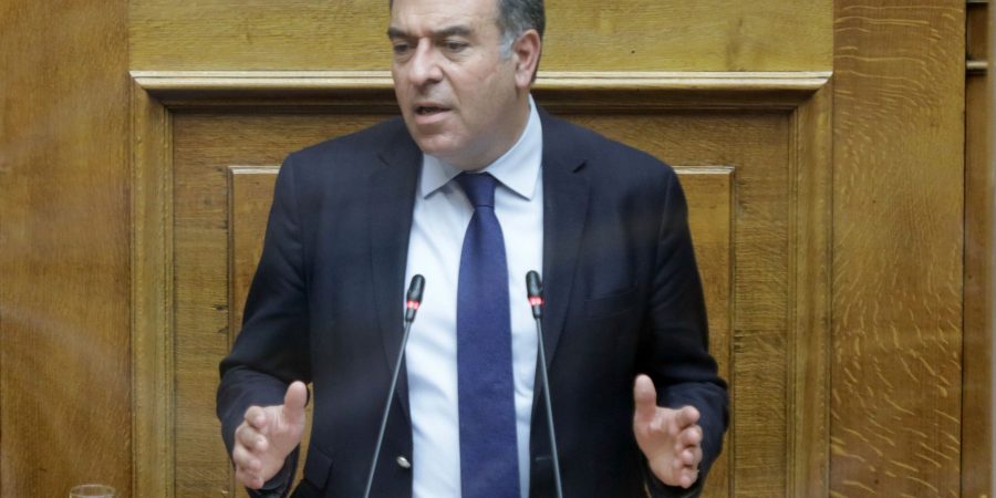 Πρόταση του Μάνου Κόνσολα για την επαναλειτουργία αιμοληπτηρίων στα μικρά νησιά του Αιγαίου