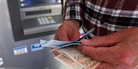 Ξεκινά η έκδοση συντάξεων fast track και «συντάξεων εμπιστοσύνης»