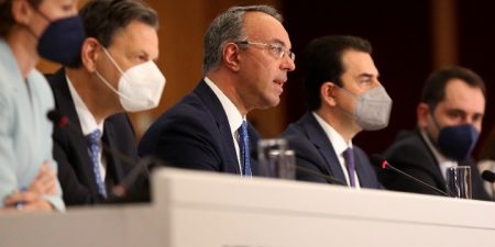 Επιστροφή τον Ιούνιο του 60% των επιπλέον επιβαρύνσεων των νοικοκυριών από τις ενεργειακές αυξήσεις