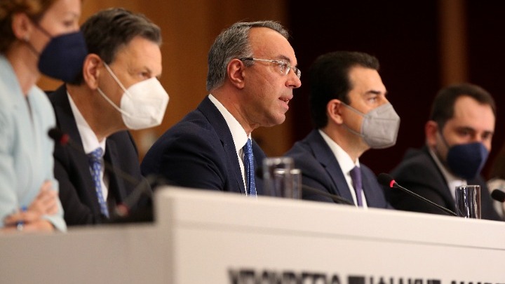 Επιστροφή τον Ιούνιο του 60% των επιπλέον επιβαρύνσεων των νοικοκυριών από τις ενεργειακές αυξήσεις