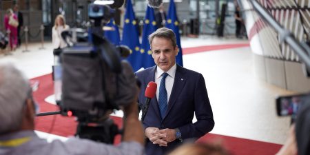 Μητσοτάκης: Είμαι ικανοποιημένος που το Ευρωπαϊκό Συμβούλιο θα αποφασίσει να χορηγήσει καθεστώς υποψήφιας προς ένταξη χώρας στην Ουκρανία και τη Μολδαβία