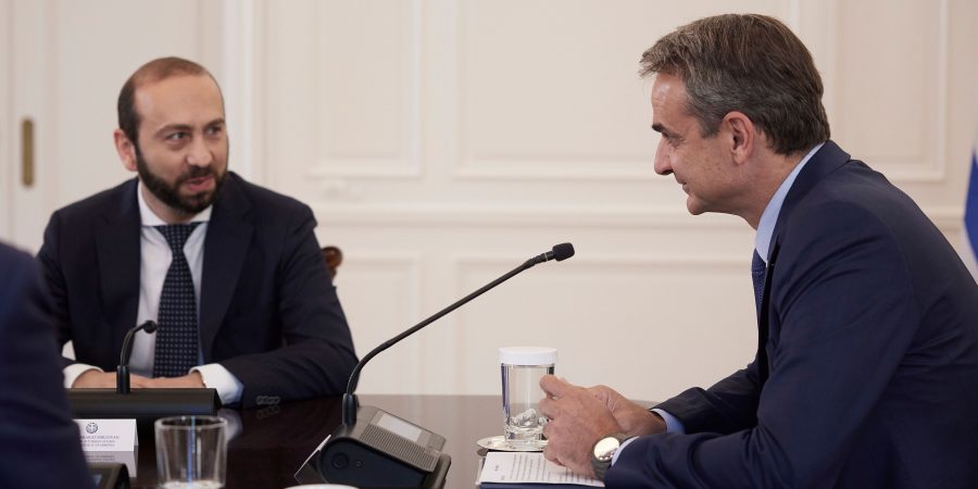 Συνάντηση του Πρωθυπουργού με τον Υπουργό Εξωτερικών της Αρμενίας