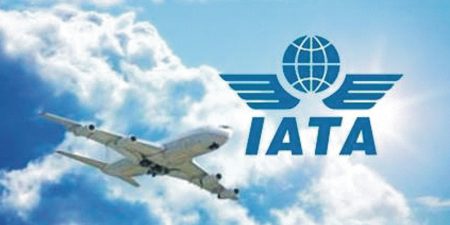 IATA: “Εφικτή” για τις αεροπορικές εταιρίες η επιστροφή στην κερδοφορία το 2023