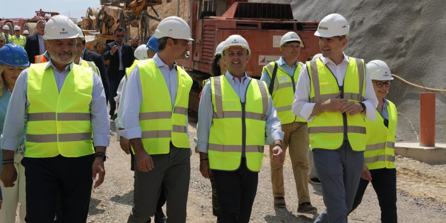Επίσκεψη του Πρωθυπουργού στα Έργα Αποχέτευσης της ΕΥΔΑΠ στην Ανατολική Αττική