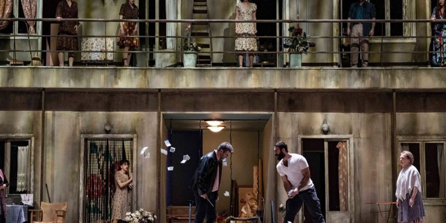 Η Αυλή των θαυμάτων του Ιάκωβου Καμπανέλλη