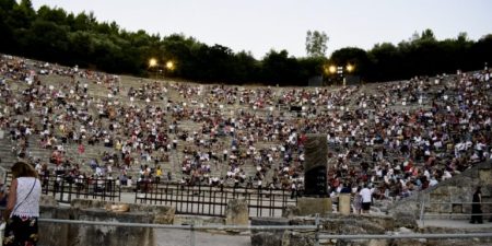 Ακυρώθηκε χθες Παρασκευή 8/7 η πρεμιέρα της παράστασης «Μήδεια» του Μπόστ, στο Αρχαίο Θέατρο της Επιδαύρου