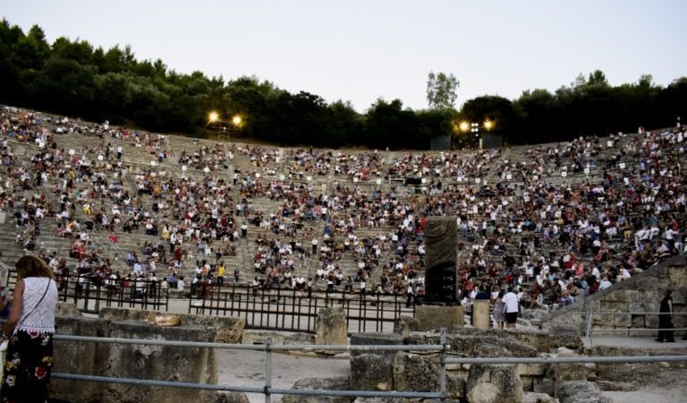 Ακυρώθηκε χθες Παρασκευή 8/7 η πρεμιέρα της παράστασης «Μήδεια» του Μπόστ, στο Αρχαίο Θέατρο της Επιδαύρου