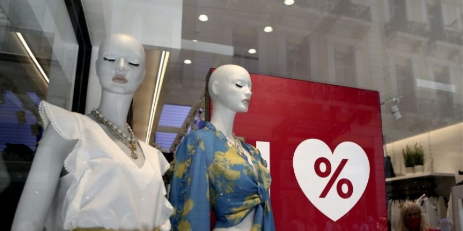 Αντίστροφη μέτρηση για τις θερινές εκπτώσεις, από 11 Ιουλίου έως 31 Αυγούστου