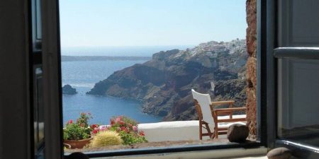 ΕΛΣΤΑΤ: Αφίξεις και διανυκτερεύσεις σε ξενοδοχεία, κάμπινγκ και ενοικιαζόμενα δωμάτια