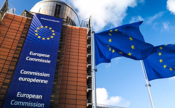 Η Κομισιόν προβλέπει για την Ελλάδα το 2022 και 2023, ανάπτυξη πάνω από τον μέσο όρο της ΕΕ και της ευρωζώνης