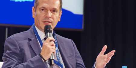 Μάνος Μανουσάκης (ΑΔΜΗΕ): Επιτάχυνση των ενεργειακών επενδύσεων, παρά τις δύσκολες συνθήκες στην αγορά