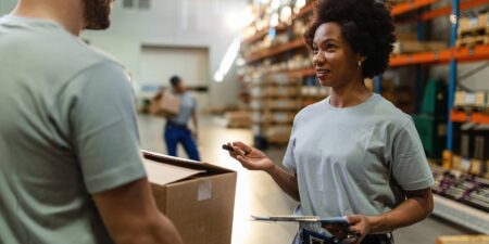 Νέοι κανόνες για επαρκείς κατώτατους μισθούς για όλους τους εργαζομένους στην ΕΕ