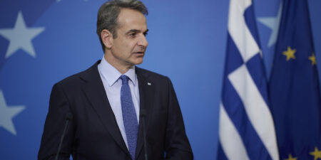 Μητσοτάκης: «Ασχέτως των παρεμβάσεων η ελληνική κυβέρνηση στήριζε, στηρίζει και θα συνεχίσει να στηρίζει τα ελληνικά νοικοκυριά και τις ελληνικές επιχειρήσεις»