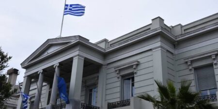 ΥΠΕΞ: Η Ελλάδα έχει κυριαρχικά δικαιώματα στην περιοχή που θα υπερασπιστεί με όλα τα νόμιμα μέσα