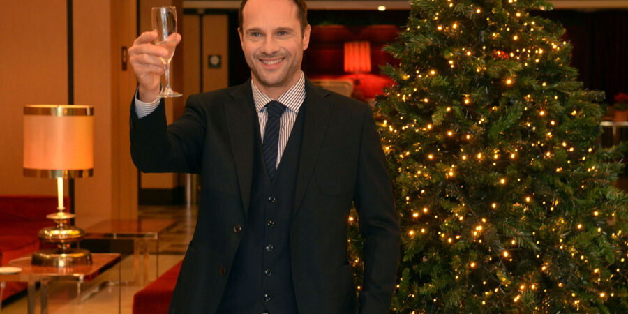 Ο Μέμος Μπεγνής γιορτάζει με πολύ τραγούδι την παραμονή των Χριστουγέννων στο City Link!