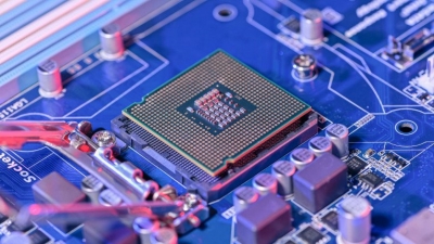 «Ευκαιρία για την Ελλάδα η βιομηχανία ημιαγωγών»