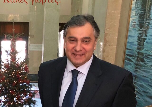 Βασίλης Κορκίδης: «Η καλή αρχή της εορταστικής αγοράς στην Αττική θα έχει καλύτερη συνέχεια»