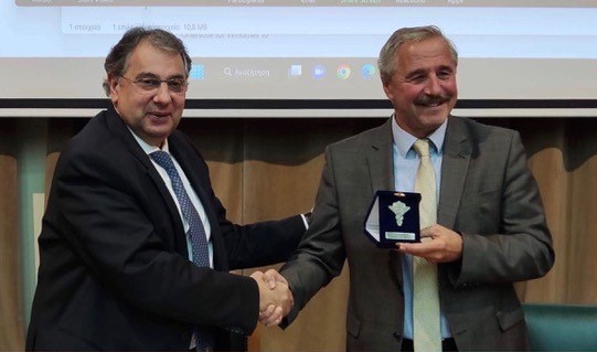 Συζήτηση στο Ε.Β.Ε.Π. με τον Γιάννη Μανιάτη για ενεργειακά θέματα