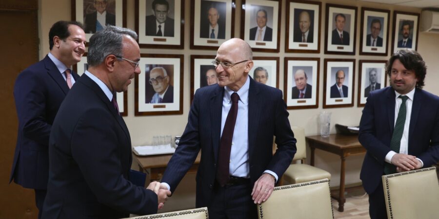 Συνάντηση Σταϊκούρα με τον Πρόεδρο του Εποπτικού Συμβουλίου του Ενιαίου Εποπτικού Μηχανισμού της ΕΚΤ Andrea Enria