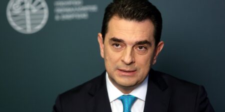 Σκρέκας: «85 εκατ. ευρώ αναδρομική επιδότηση για 1.250.000 εμπορικούς καταναλωτές, αρτοποιούς και αγρότες»