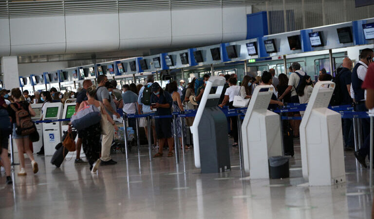 ΔΑΑ: Διακινήθηκαν 22,73 εκατ. επιβάτες το 2022