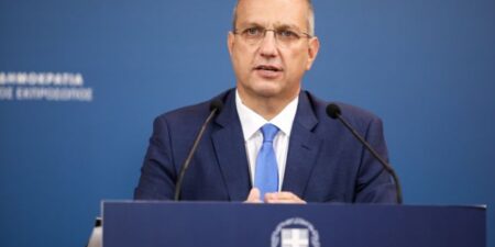 Οικονόμου: Η ανεργία έξι μονάδες πιο κάτω από εκεί που την άφησε ο ΣΥΡΙΖΑ